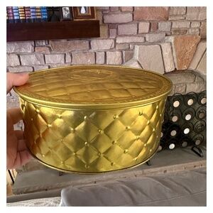 COUNTRY INN Vintage Gold Metal Tin Embossed Can 8”x 3 1/4” Guildcraft Empty